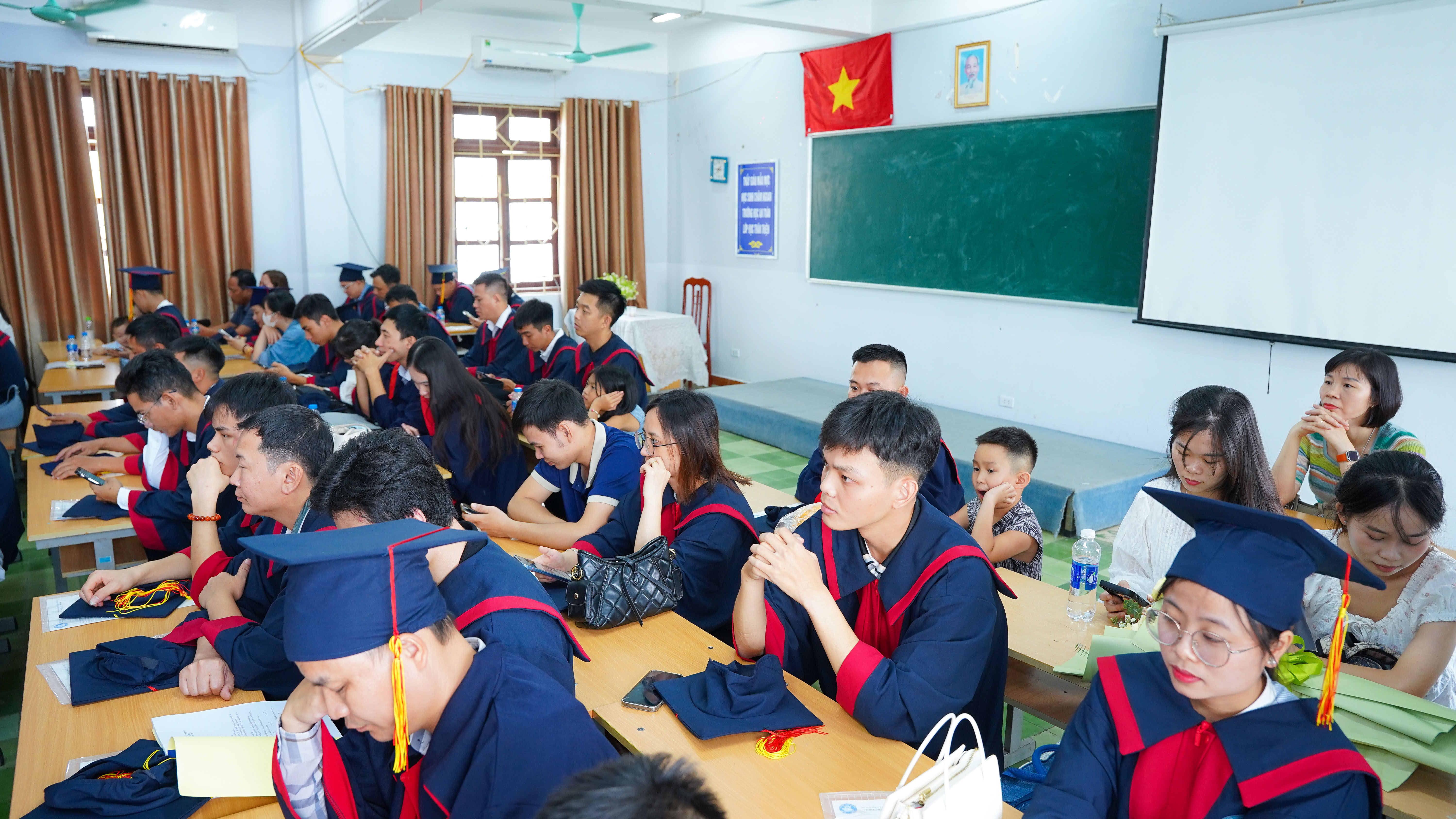 photos/E.LEARNING 19.10.25/A7_01533.jpg